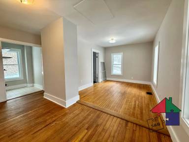 Main picture of 32 Hall St