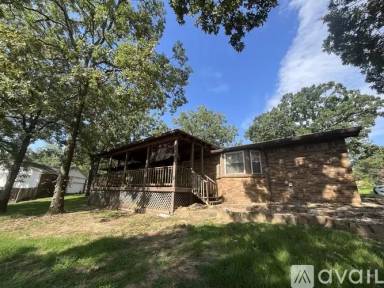 Main picture of 22 Thornhill Dr