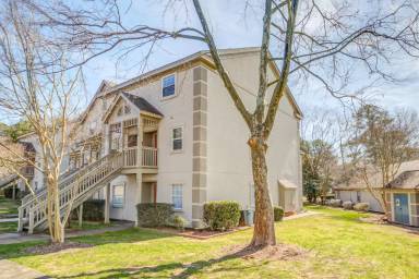 Main picture of Avery Close Condominiums