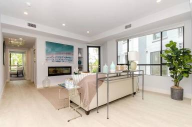 Main picture of 5955 Saturn St