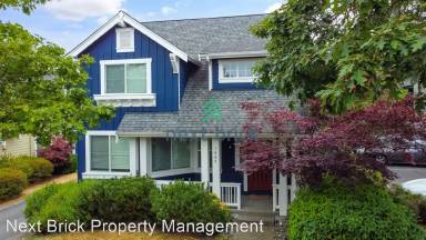 Main picture of 1916 25th Ave NE