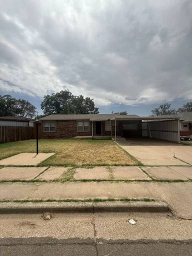 Main picture of 2015 44th St