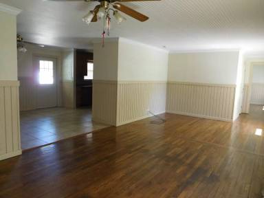 Main picture of 2001 Pecan St