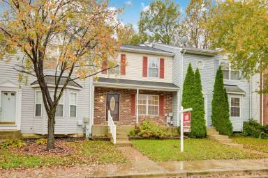 Main picture of 160 Langdon Farm Cir