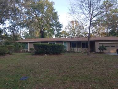 Main picture of 2925 NW 31st Ter