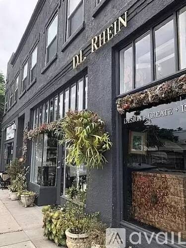 Main picture of 3309 Motor Ave