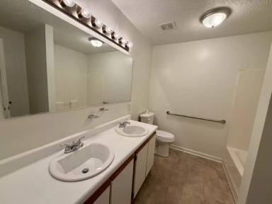 Main picture of 19 Driftwood Cir