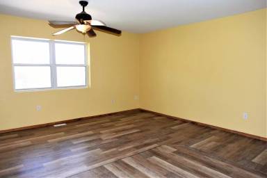 Main picture of 212 W 3rd St