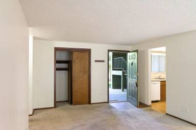 Main picture of 3932 Lancaster Dr NE