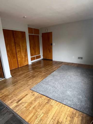 Main picture of 4215 Glenwood Ave