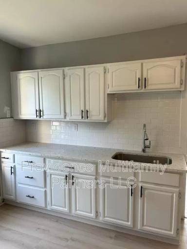 Main picture of 82 Mount Saint Charles Ave