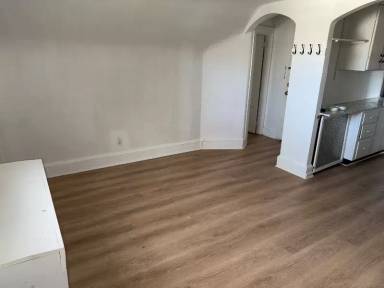 Main picture of 564 S Main St