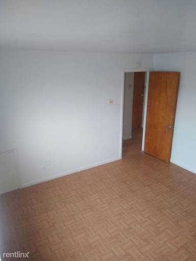 Main picture of 12 Meadow Rd