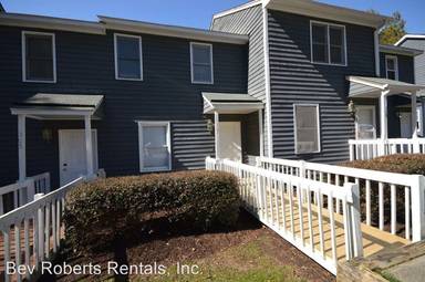 Main picture of 107 Candace Pl