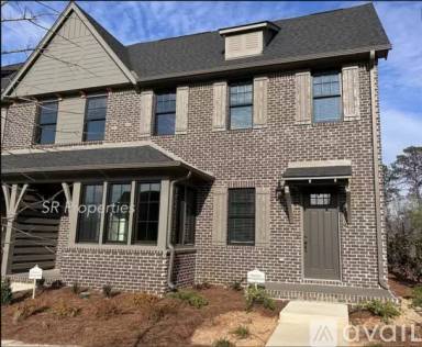 Main picture of 1200 Windsor Sq