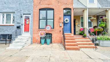 Main picture of 3502 Gough St