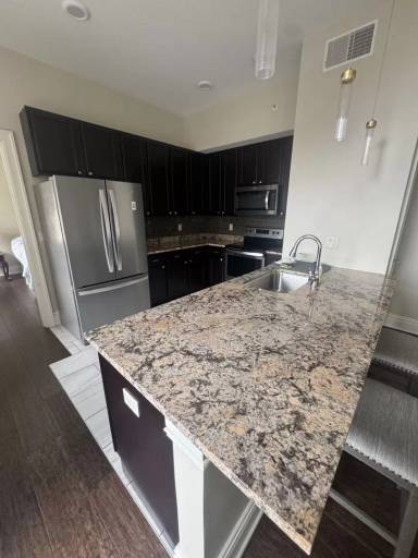 Main picture of 705 Olive St