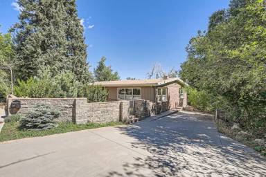 Main picture of 860 Willowbrook Rd