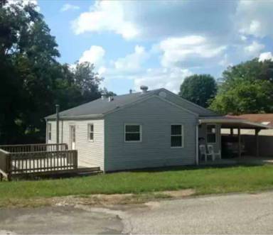 Main picture of 2605 E Grove St