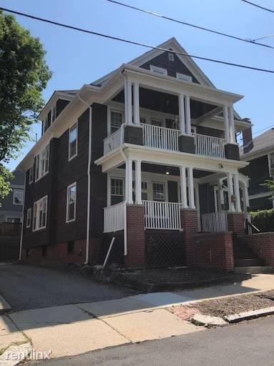 Main picture of 15 Whiting St