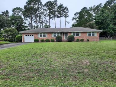 Main picture of 210 Madeline Dr