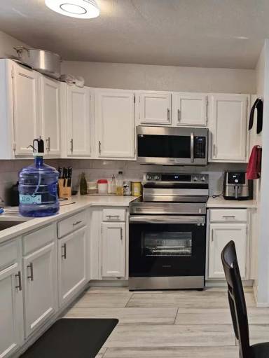Main picture of 2036 Rose Hill Rd