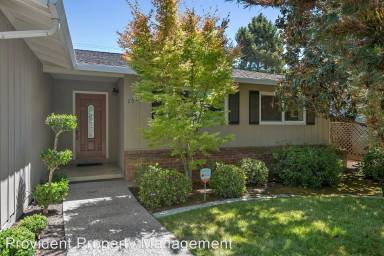 Main picture of 1504 Lyle Dr