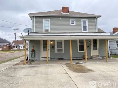 Main picture of 202 E 35th St