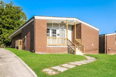 Main picture of 511 Saunders Pl