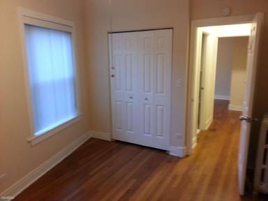 Main picture of 7025 N Sheridan Rd