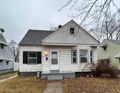 Main picture of 15475 Mark Twain St