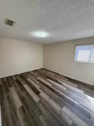 Main picture of 321 Easy St