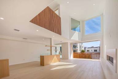 Main picture of 19 Lighthouse St