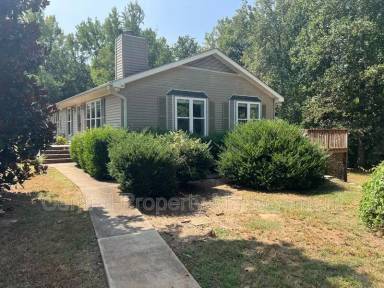 Main picture of 119 Guy Cothran Rd