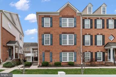 Main picture of 8855 Purple Iris Ln