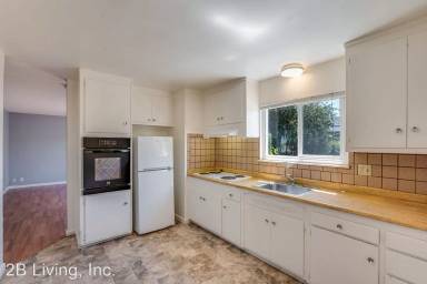 Main picture of 1655 Mono Ave