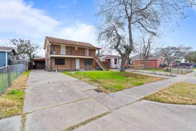 Main picture of 2622 Cloyde St
