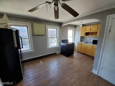 Main picture of 320 Pacific Ave