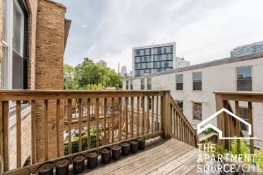 Main picture of 731 W Ohio St