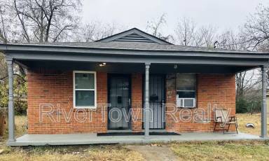 Main picture of 1490 Lake Grove St