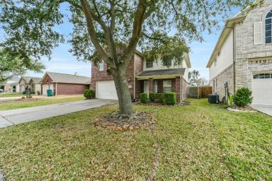 Main picture of 3231 Stoneydale Ln