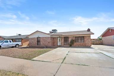 Main picture of 8417 Villanova Dr