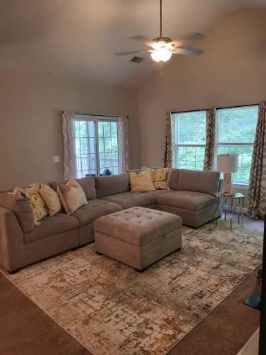 Main picture of 407 S Elgin Ct