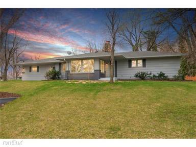 Main picture of 8540 Zenith Rd