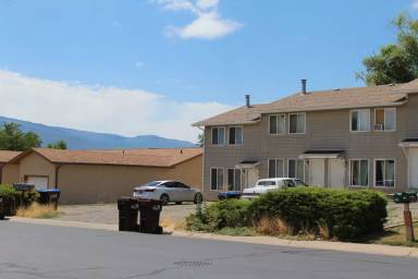 Main picture of 2439 Rail Ave