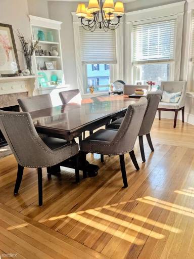 Main picture of 483 Washington St