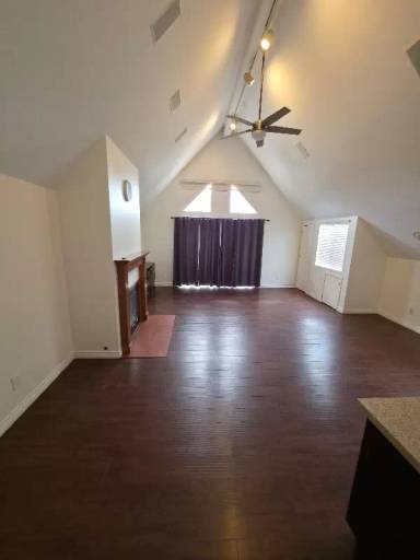 Main picture of 18633 Knapp St