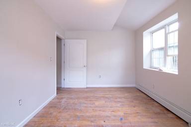 Main picture of 339 Palmetto St