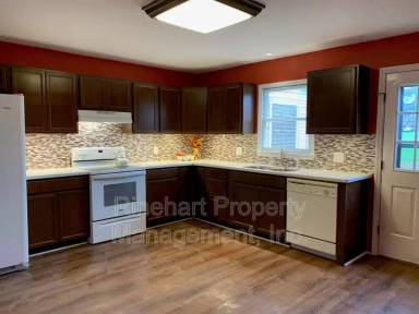 Main picture of 486 Willowspring Ln