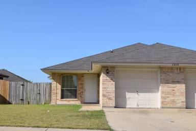 Main picture of 2600 Lucille Dr